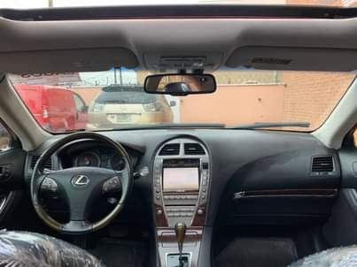 A picture of 2011 Lexus ES350