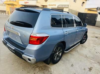 A picture of Toyota highlander 2008