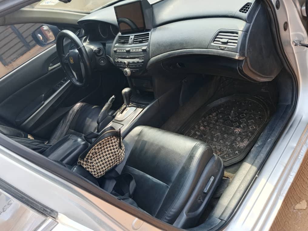 A picture of Honda Accord Eagle spirit 2009