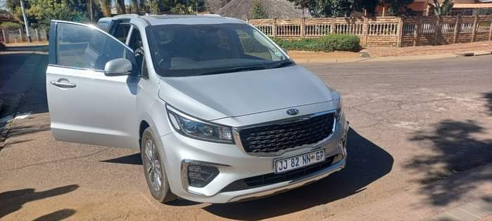 kia sedona