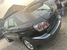 A picture of 1month reg RX300 2003