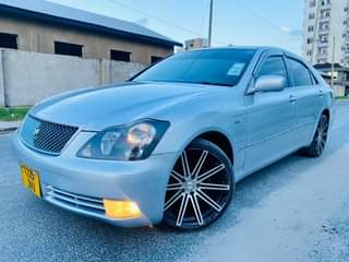 A picture of Toyota Crown athlete