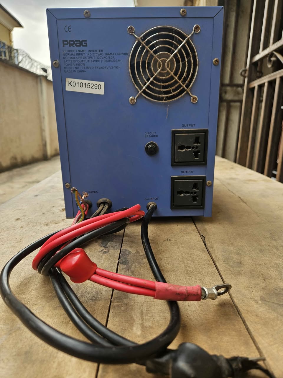A picture of PRAG inverter 2 5kva 24v