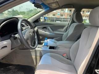A picture of Super sharp 2010 Nigerian Used Toyota Camry LE First body