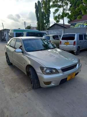 used toyota altezza