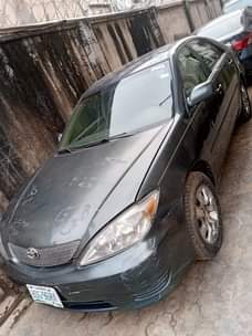 A picture of 2005 Toyota Camry