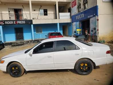 A picture of Toyota Camry tiny lightbig with V6 engine Very silent Everything
