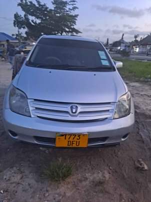 A picture of Toyota ist bei kitonga haina dalali unaongea Na mmliki njoo