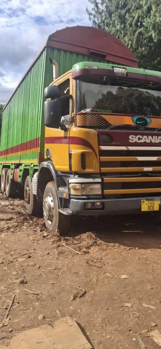 A picture of Scania Mende0754693556 Engine 114 Milion 95 Location simu