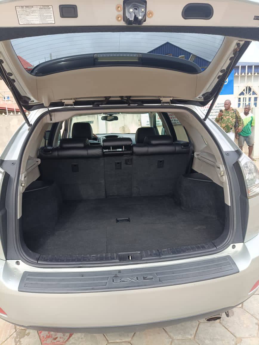 A picture of Lexus Rx 330