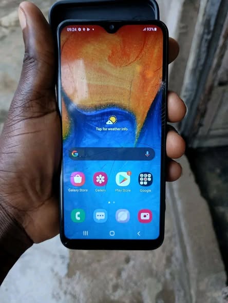 A picture of Samsung galaxy a20e