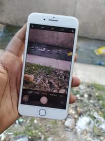 A picture of I phone 7 plus Imenyooka GB 32 kila kitu Kiko