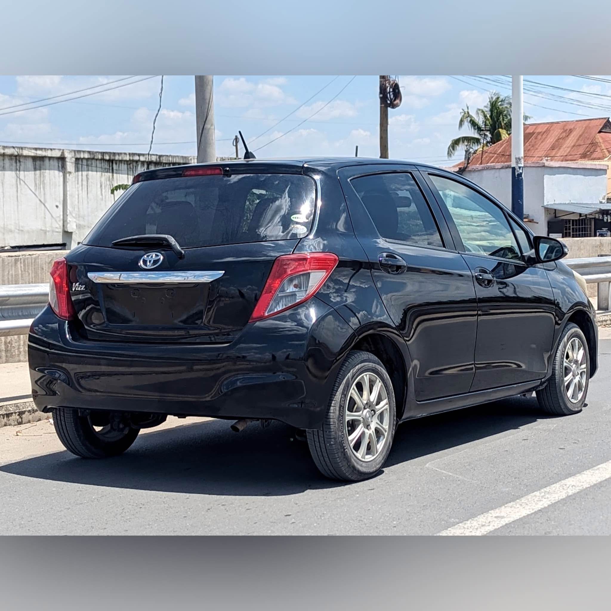 A picture of TOYOTA VITZ