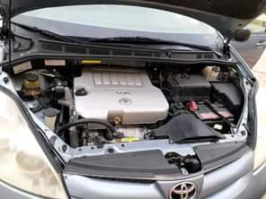 A picture of TOKUNBO Toyota Sienna YEAR MODEL 2005 TRANSMISSION Automatic CONDITION Buy