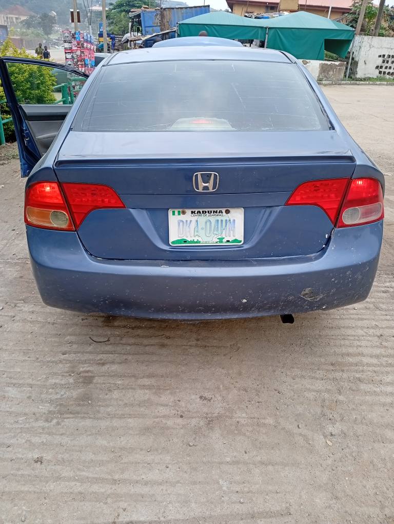 A picture of HONDA CIVIC 07