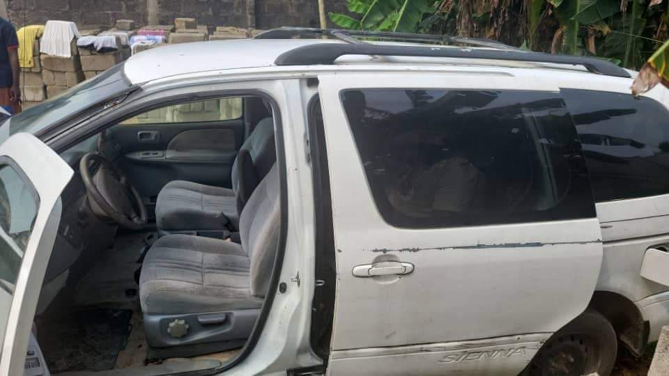 A picture of Toyota sienna