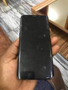 A picture of Samsung s9