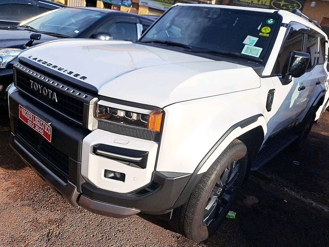 A picture of TOYOTA LAND CRUISER Model 2024 2800 Cc Diesel Engine Has