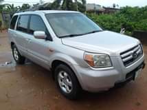 A picture of Honda Pilot 08