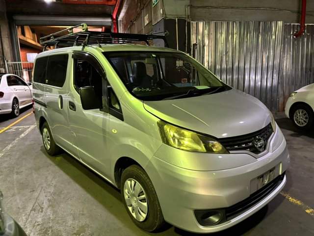 nissan nv200