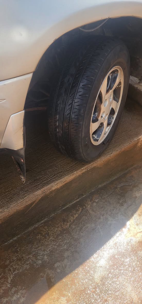 A picture of Harrier 2 2 cc 11m buy and and drive car