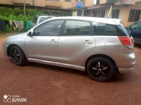 A picture of 2004 Toyota matrix