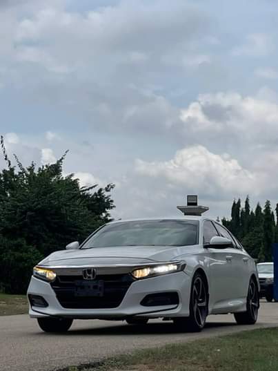 A picture of FOR SALE Super clean Honda Accord sport fullest option 2019