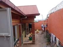 A picture of Makindye kizungu uphill house on quick sale