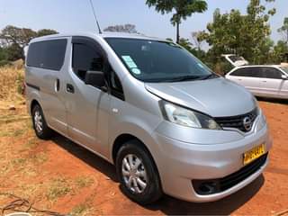 nissan nv200