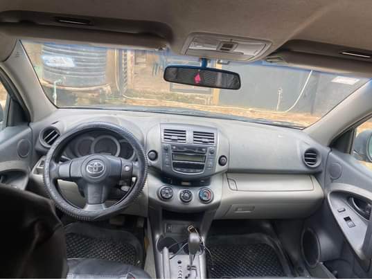 A picture of Toyota RAV4 2011 v4 engine 08122733790