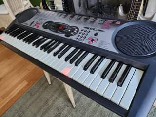A picture of Piano kinanda Casio LK 35 61 keys