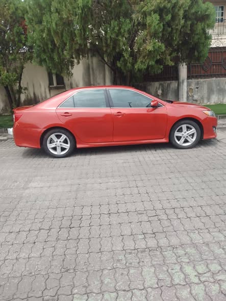 A picture of Toyota Camry SE foreign used