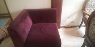 A picture of House holds on quick sale