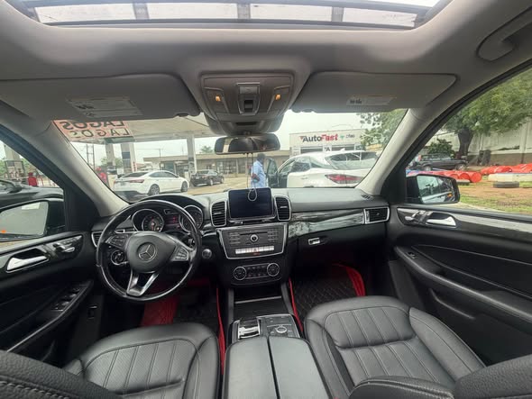 A picture of Foreign used Benz GLE350