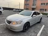 A picture of This is pristine clean and zero fault used lexus frist