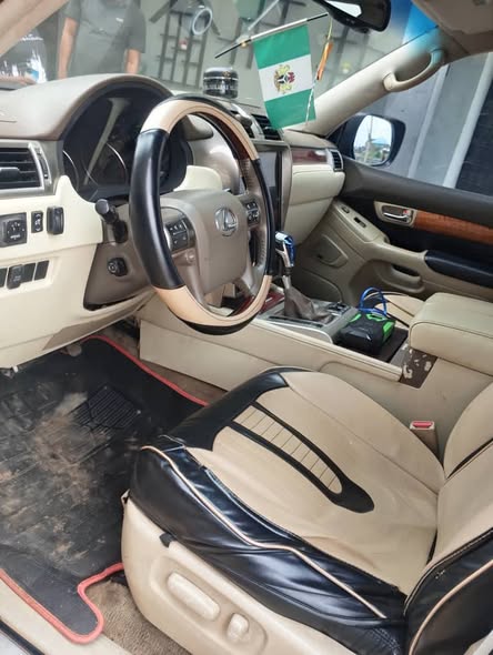 A picture of Lexus GX460 upgraded