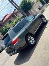 A picture of Newly arrived foreign used 2013 highlander wit reverse cam Bluetooth