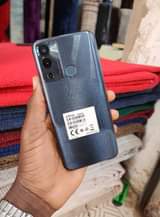 A picture of Infinix hot12i