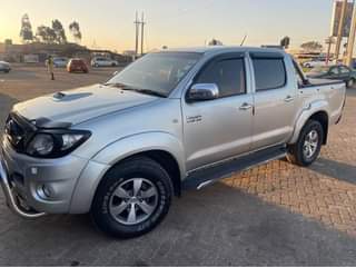 used toyota hilux