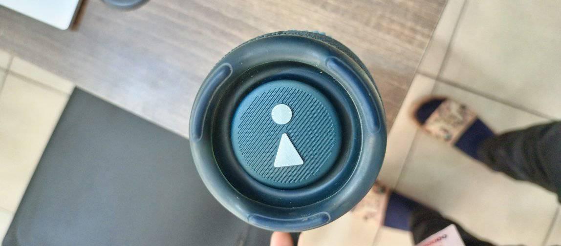 A picture of JBL CHARGE 5