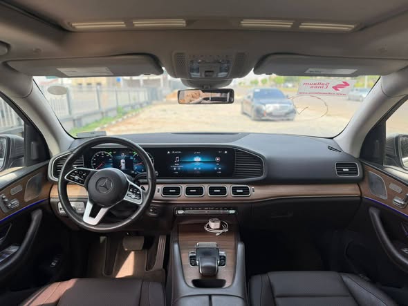 A picture of Foreign used 2019 model GLE350 4MATIC
