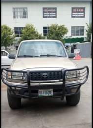 A picture of 2009 Toyota Tacoma in great condition with zero issues Price