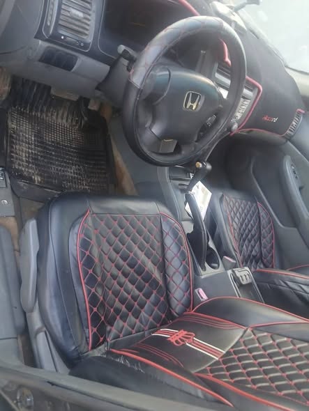 A picture of Honda Accord 05