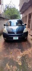 A picture of For sale 2006 model Full option Toyota sienna
