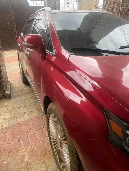 A picture of Rx 350 2010 Price 10 5 The car is first