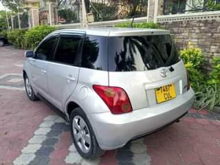 A picture of Toyota ist