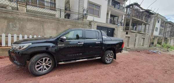 used toyota hilux
