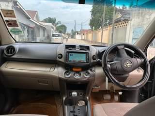 A picture of Toyota vanguard price 23M Full AC 0713020919 7 seat capacity