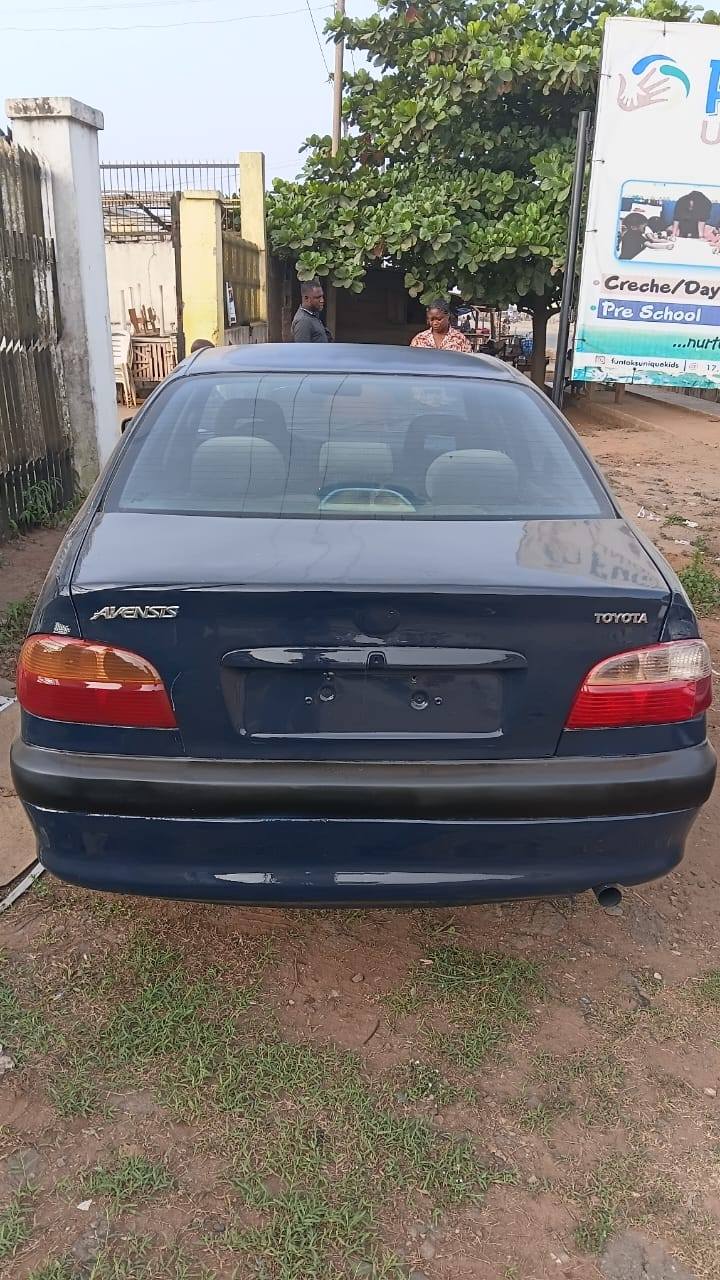 A picture of Toyota avensis Not converted