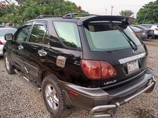 A picture of Lexus RX 300